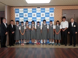芦別中学校女子ソフトテニス部全国大会出場表敬訪問